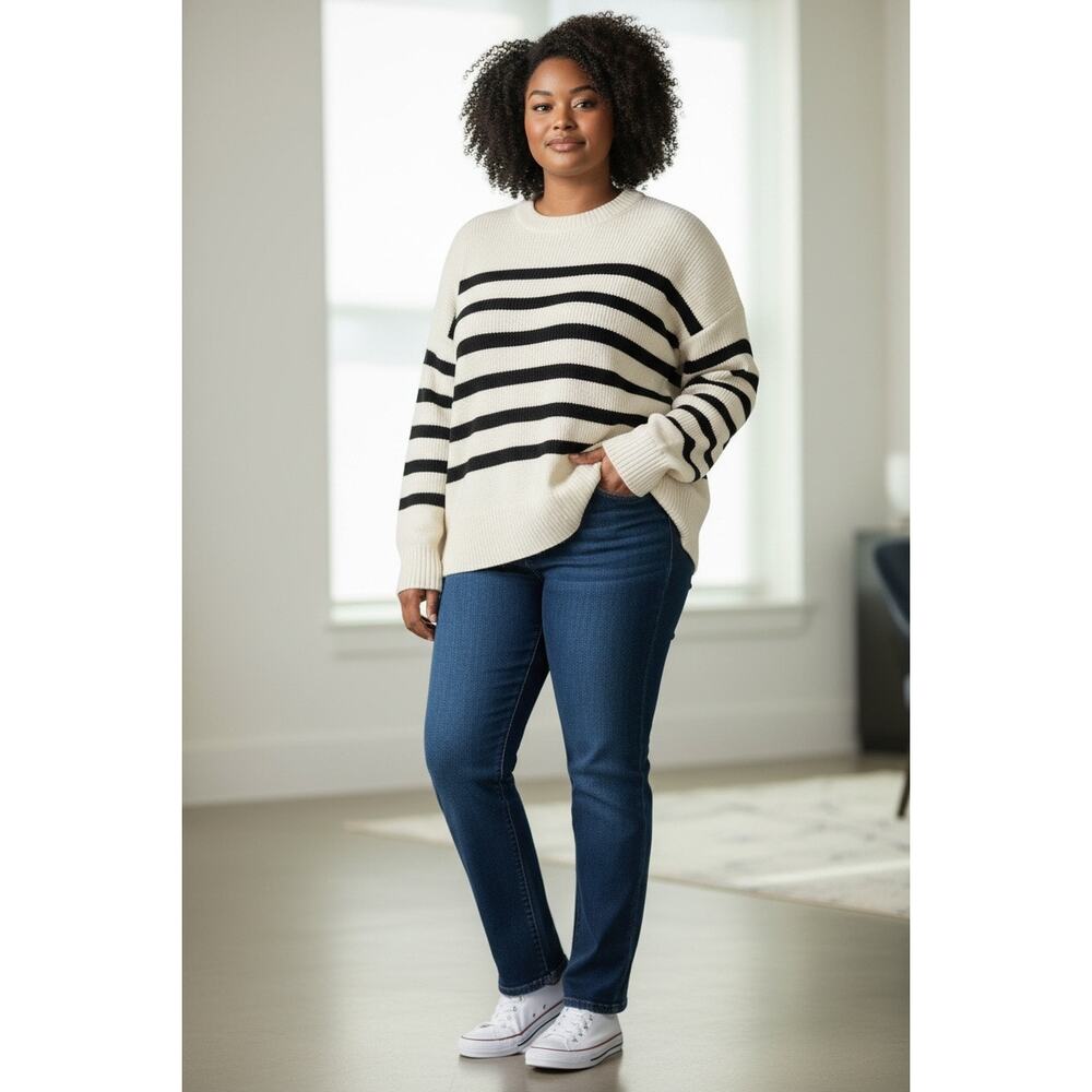 NWT A New Day Women’s Crewneck Pullover Sweater Black & Cream Size 2X